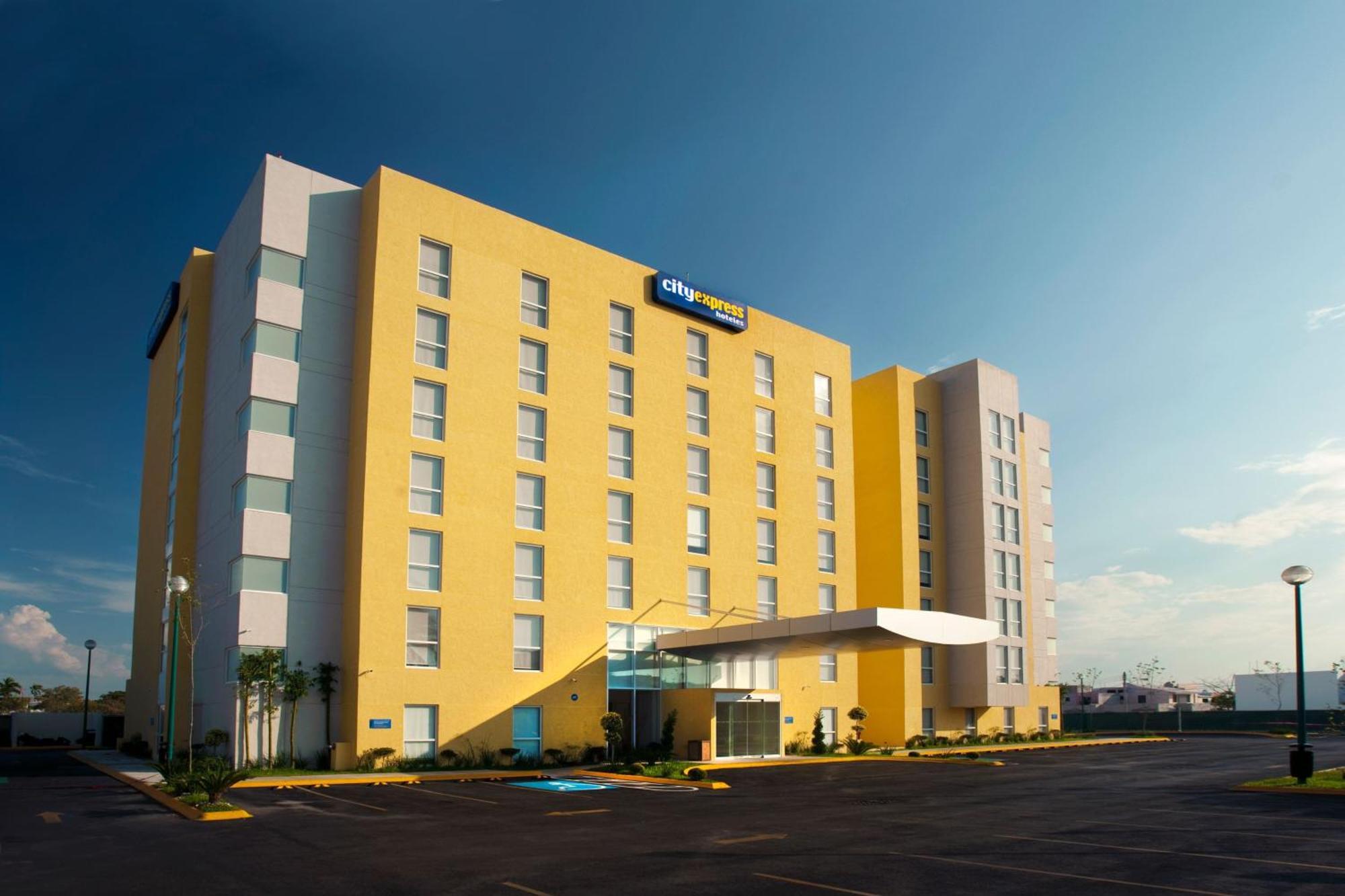 Hotel Express By Marriott Sur 4*